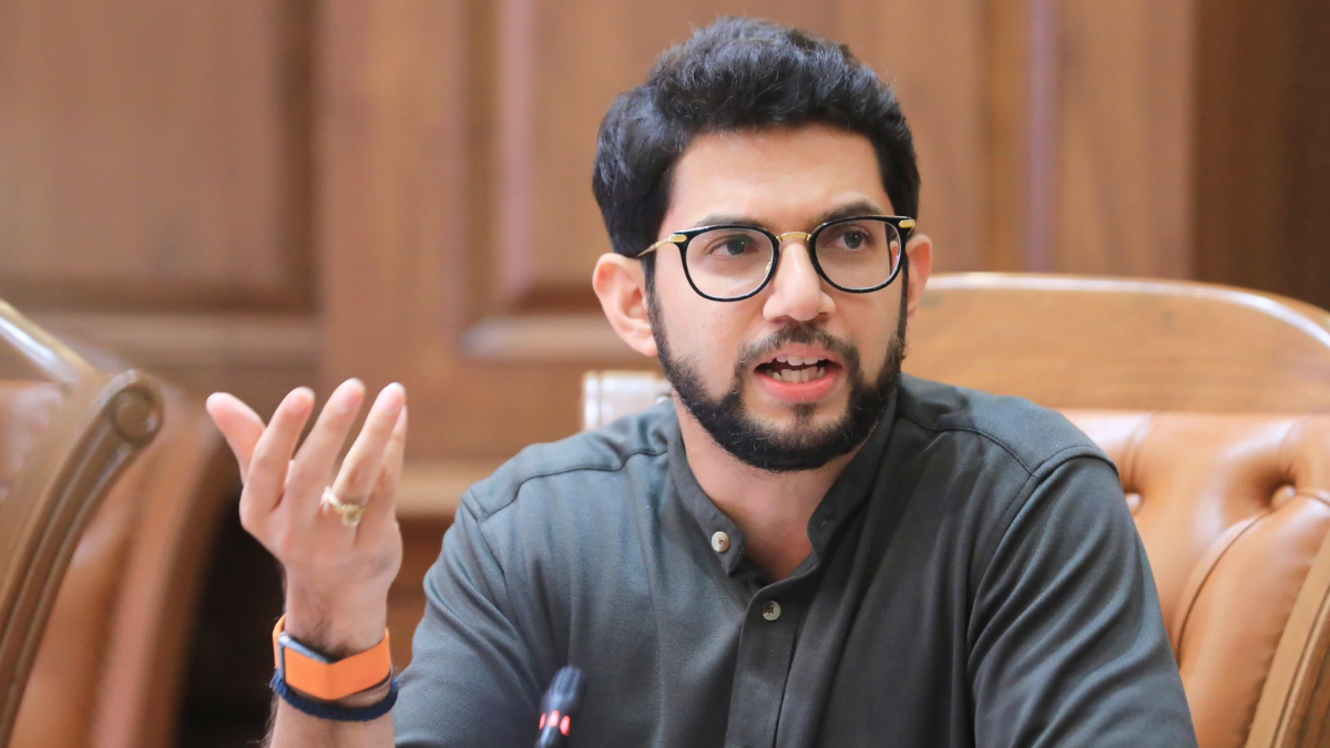बारिश में ढह गई मुंबई